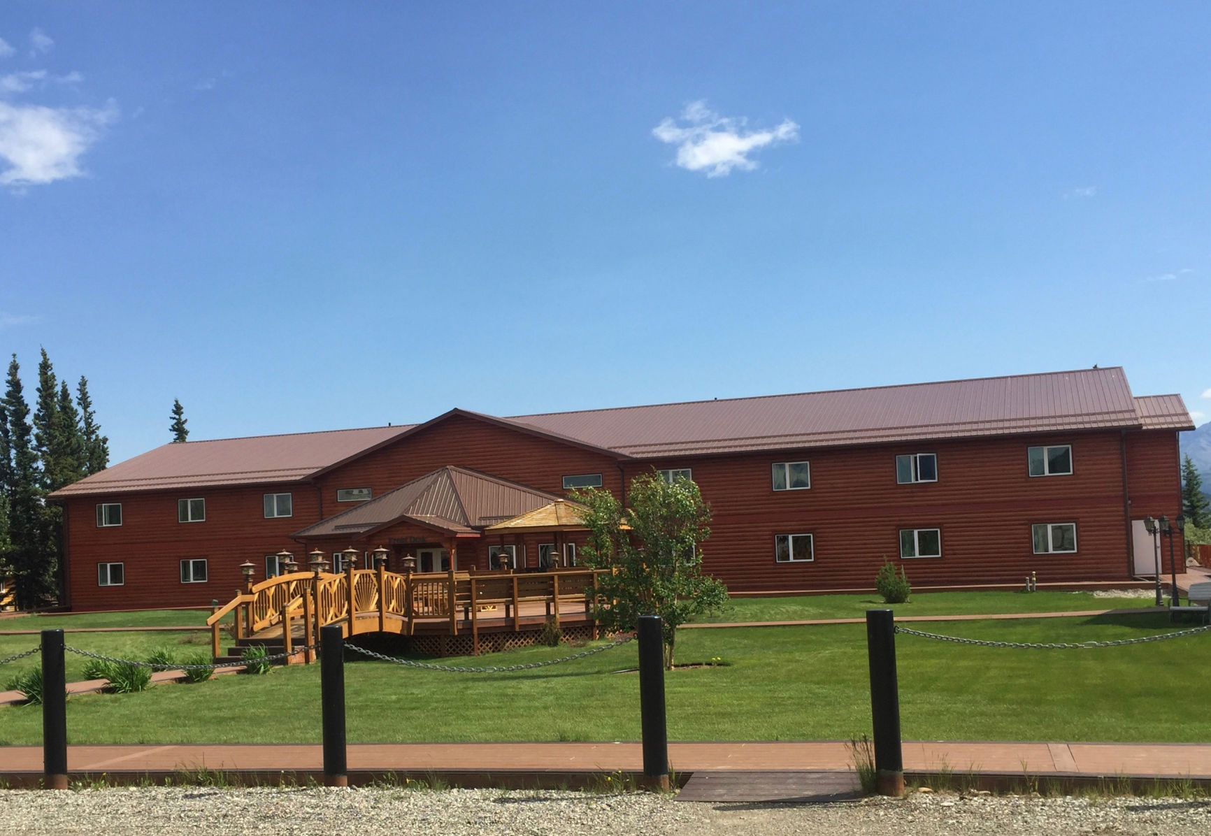 Business Spotlight: Totem Inn